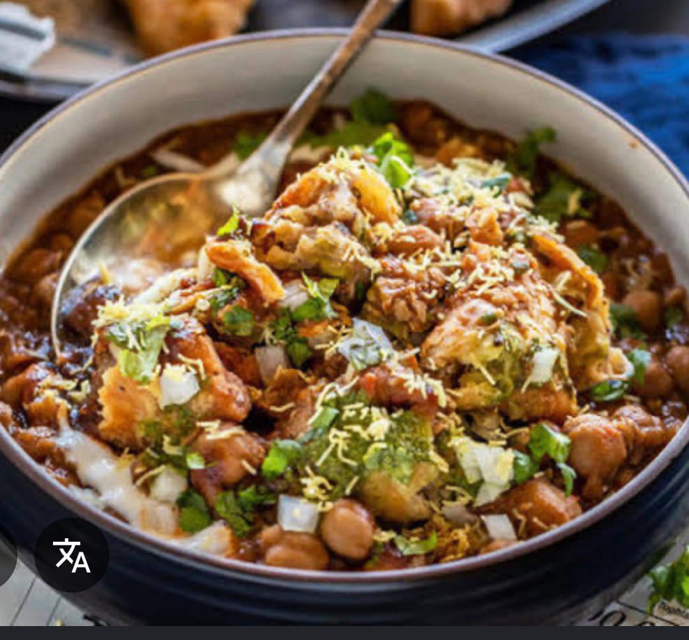 Samosa Aloo Tikka Chaat.